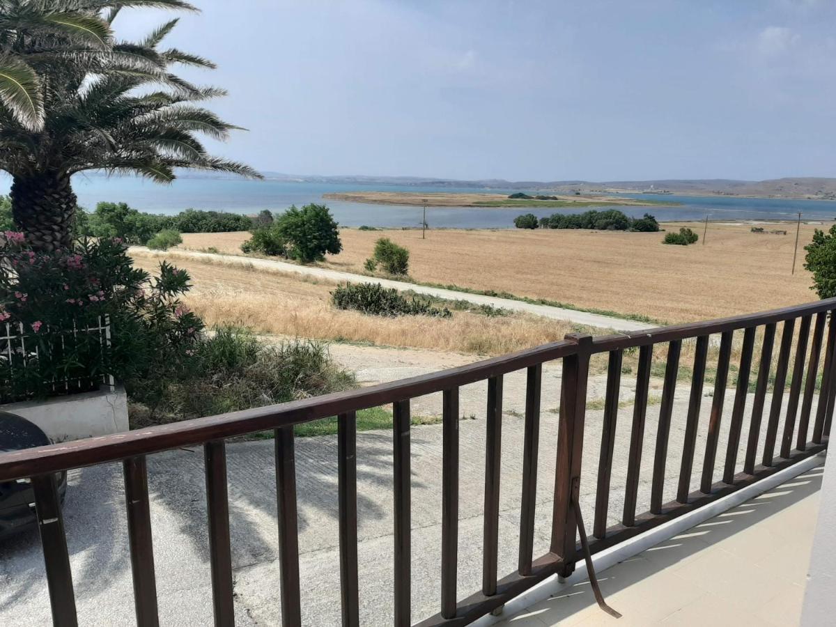 Σιντηίς- Sinties Apartment Moudhros Luaran gambar